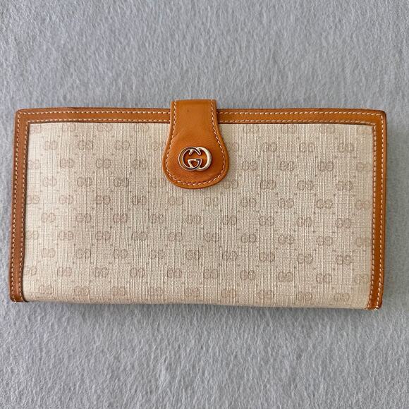 Gucci Handbags - GUCCI Vintage Micro GG Long Wallet W/ Kiss-Lock Change Compartment Brown Camel